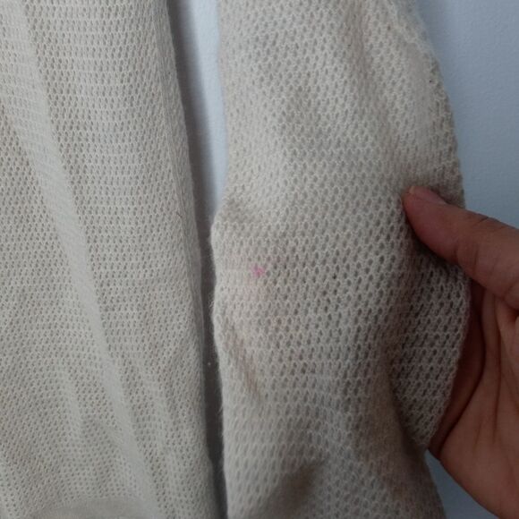 Cashmere Saks Fifth Avenue sweater size XS - Picture 4 of 9